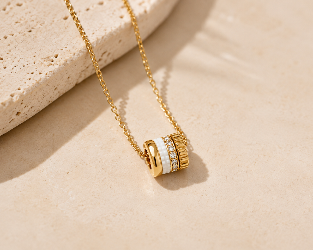 Amour Necklace